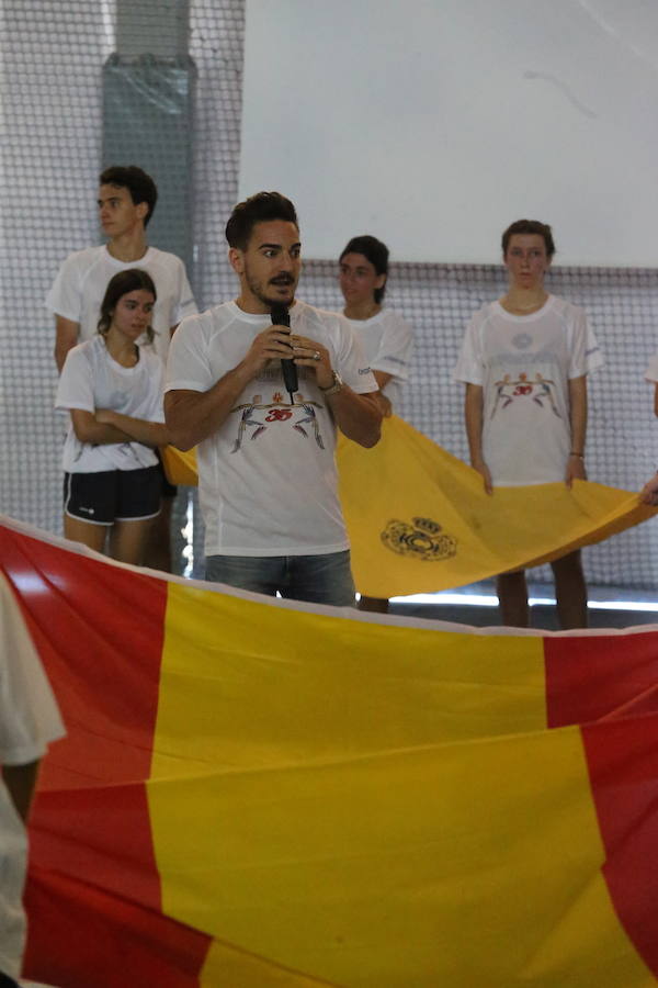 Damián Quintero enciende el pebetero de la Deportiada