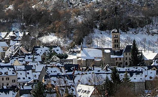Vista de Artíes, Lérida. 