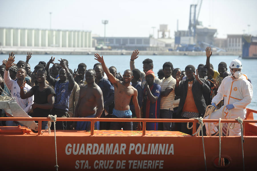 Llegan al puerto de Málaga 94 inmigrantes