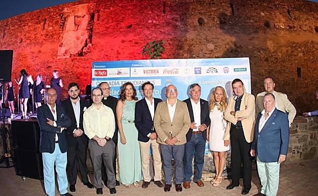 Rafa Quesada, Yiyi del Río, Álvaro Castillo, Coral Serra, Blanca Martínez,Fernando de Gálvez y Lourdes Frapolli.