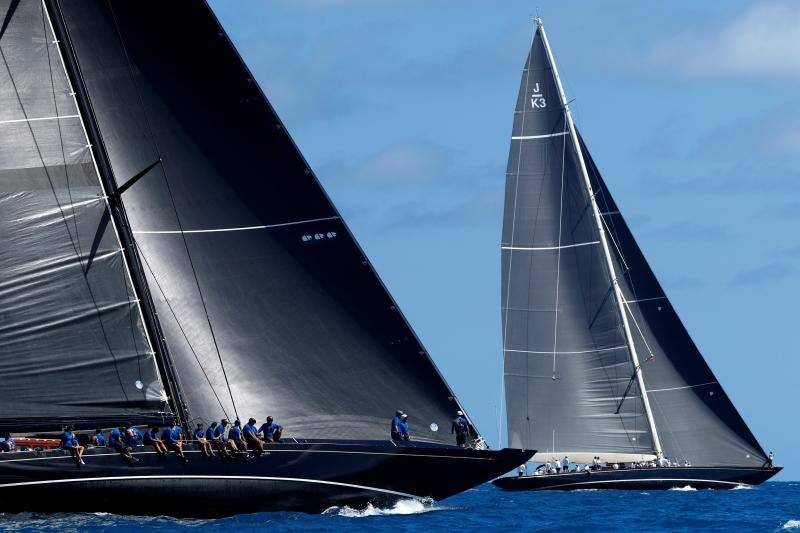 El espectáculo de la 35ª Copa América ya está en marcha en Hamilton (Bermudas). Los participantes compiten por conseguir el primer puesto en la competición más antigua de la historia del deporte.