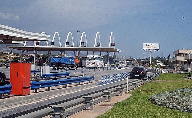 Uno de los puntos de peaje de la autopista AP-7 de la Costa del Sol
