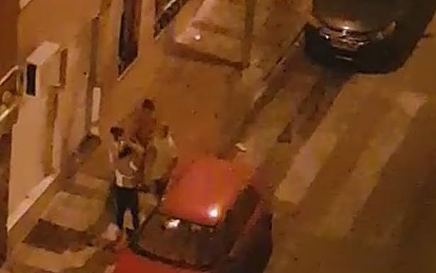 Vecinos, en la zona donde se produjo el suceso.