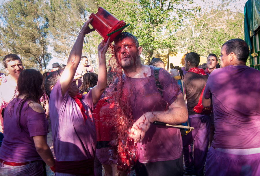 La fiesta turística de la batalla del vino en Haro, Logroño