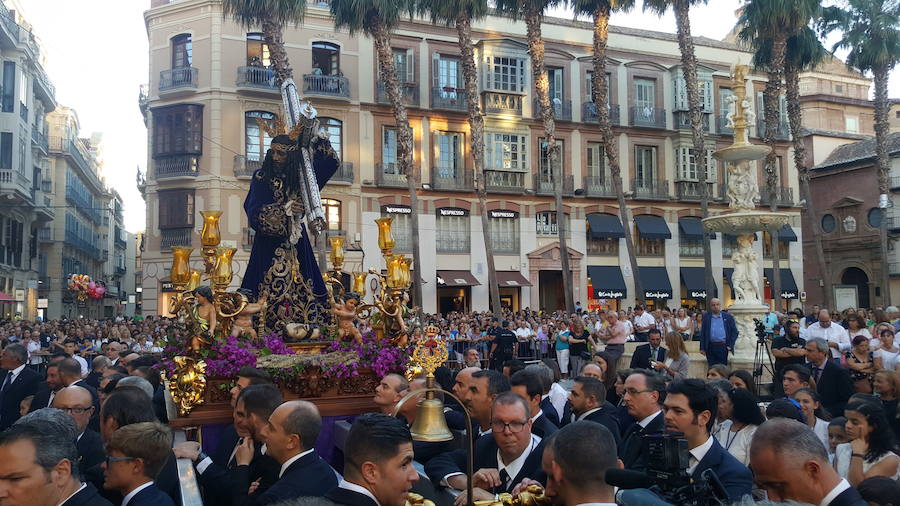 El acto se ha celebrado en la plaza de la Constitución al no poder hacerlo el Miércoles Santo