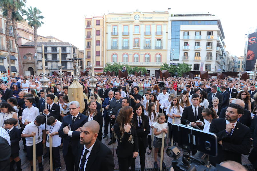 El acto se ha celebrado en la plaza de la Constitución al no poder hacerlo el Miércoles Santo