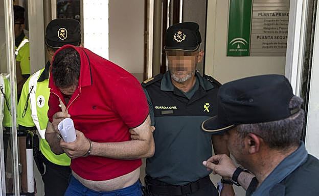 Miguel C. L., el guardia civil detenido por el accidente de Torremolinos con tres fallecidos, a la salida de los juzgados