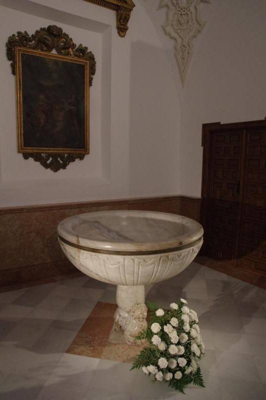 El templo acogió este domingo la primera misa tras los trabajos de reparación de su interior