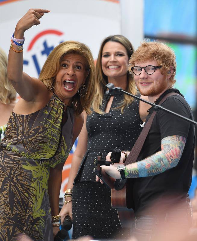 El cantante y compositor británico realiza un concierto para el programa Today de la cadena NBC en la plaza Rockefeller