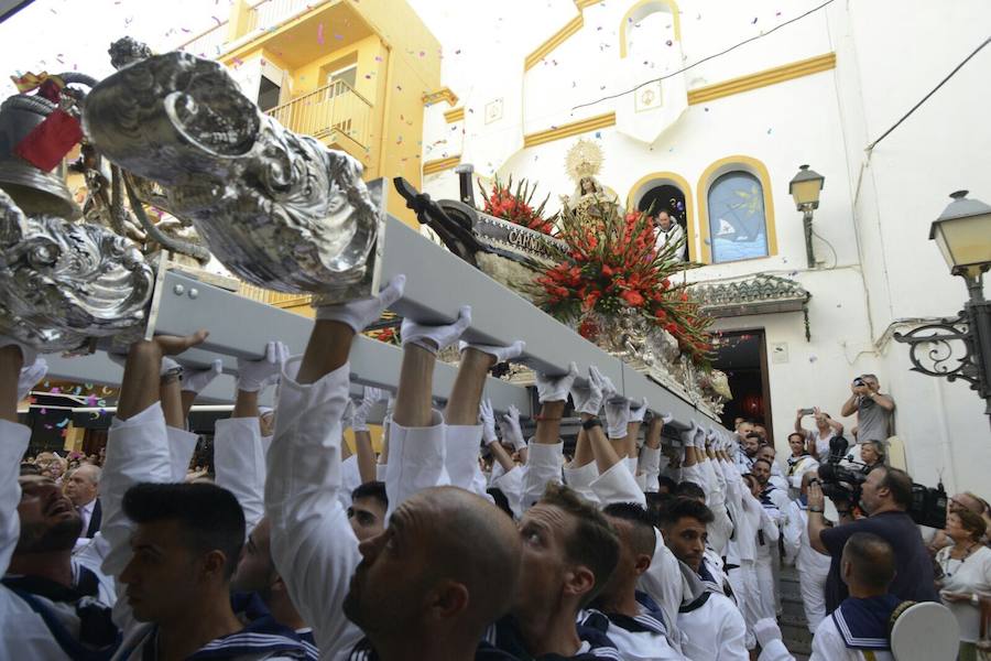 La patrona de los marineros procesiona por Torremolinos, Benalmádena, Fuengirola o Marbella, entre otras localidades de la costa occidental de Málaga.