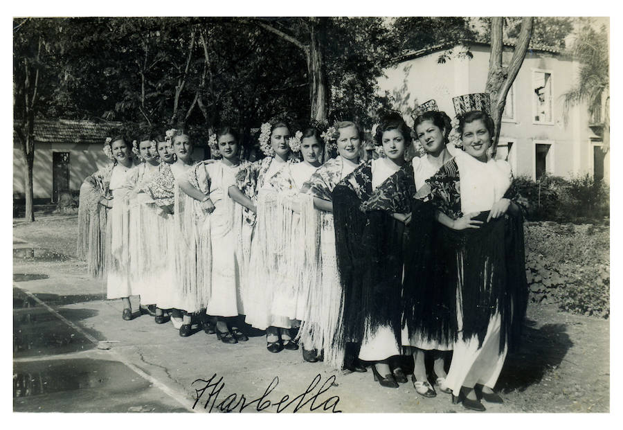 Un antiguo empleado de banca atesora momentos, lugares y personajes claves de la historia de Marbella desde finales del siglo XIX hasta nuestros días en un fondo compuesto por más de 40.000 fotos