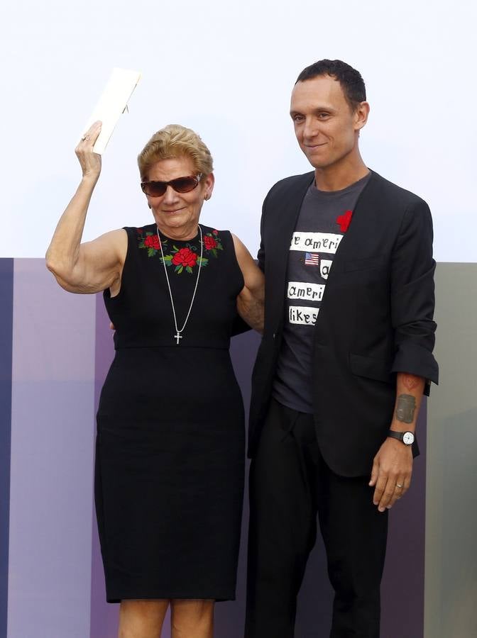 El mundo de la cultura se rinde al diseñador