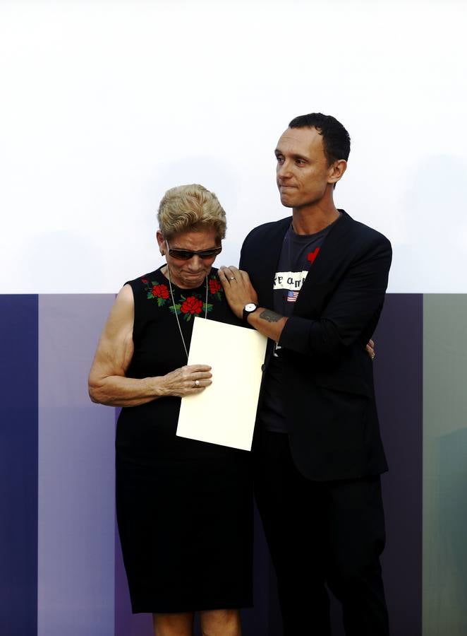 El mundo de la cultura se rinde al diseñador