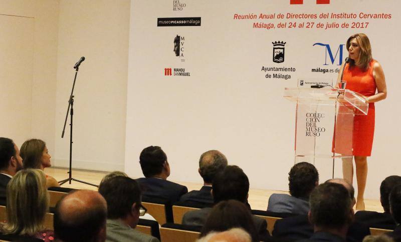 La monarca ha acudido a la apertura oficial del encuentro de los directores del instituto Cervantes en el Museo Ruso 