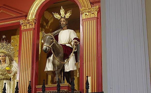 El Cristo de la Pollinica de Málaga vuelve al culto tras su restauración