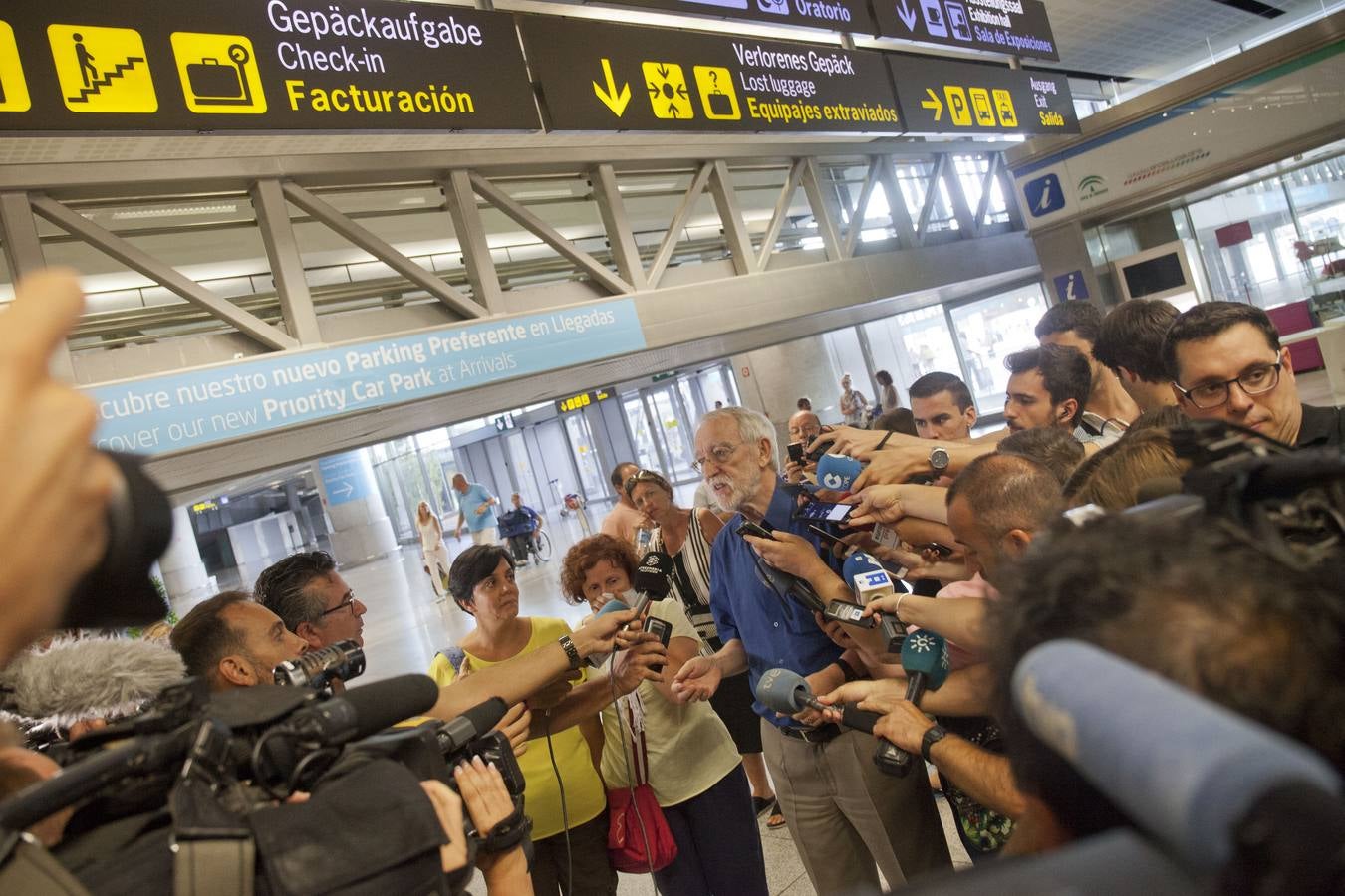 Destrozados por el cansancio del viaje, pero sobre todo por el dolor