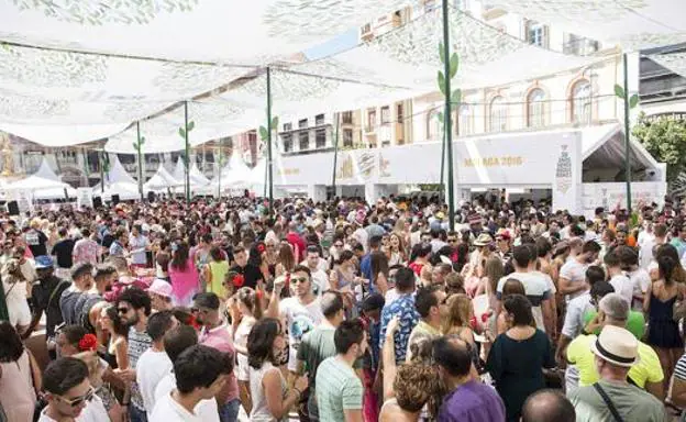 Los malagueños se gastarán hasta 30 euros de media en la Feria de Málaga e irán al menos dos días