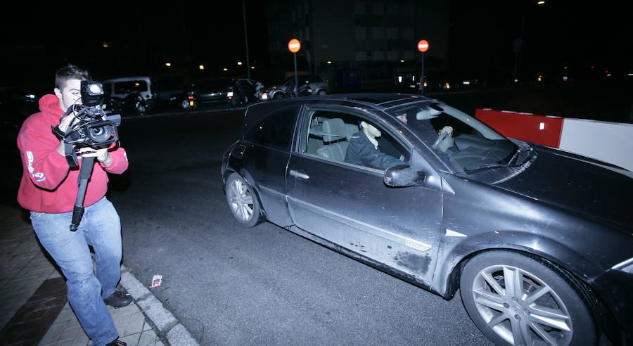 Un año después, en mayo de 2007, era Isabel Pantoja la que salía detenida del chalé Mi Gitana. 