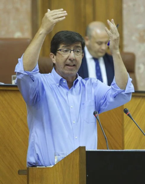 Juan Marín, líder andaluz de Ciudadanos, en el Parlamento. :: efe