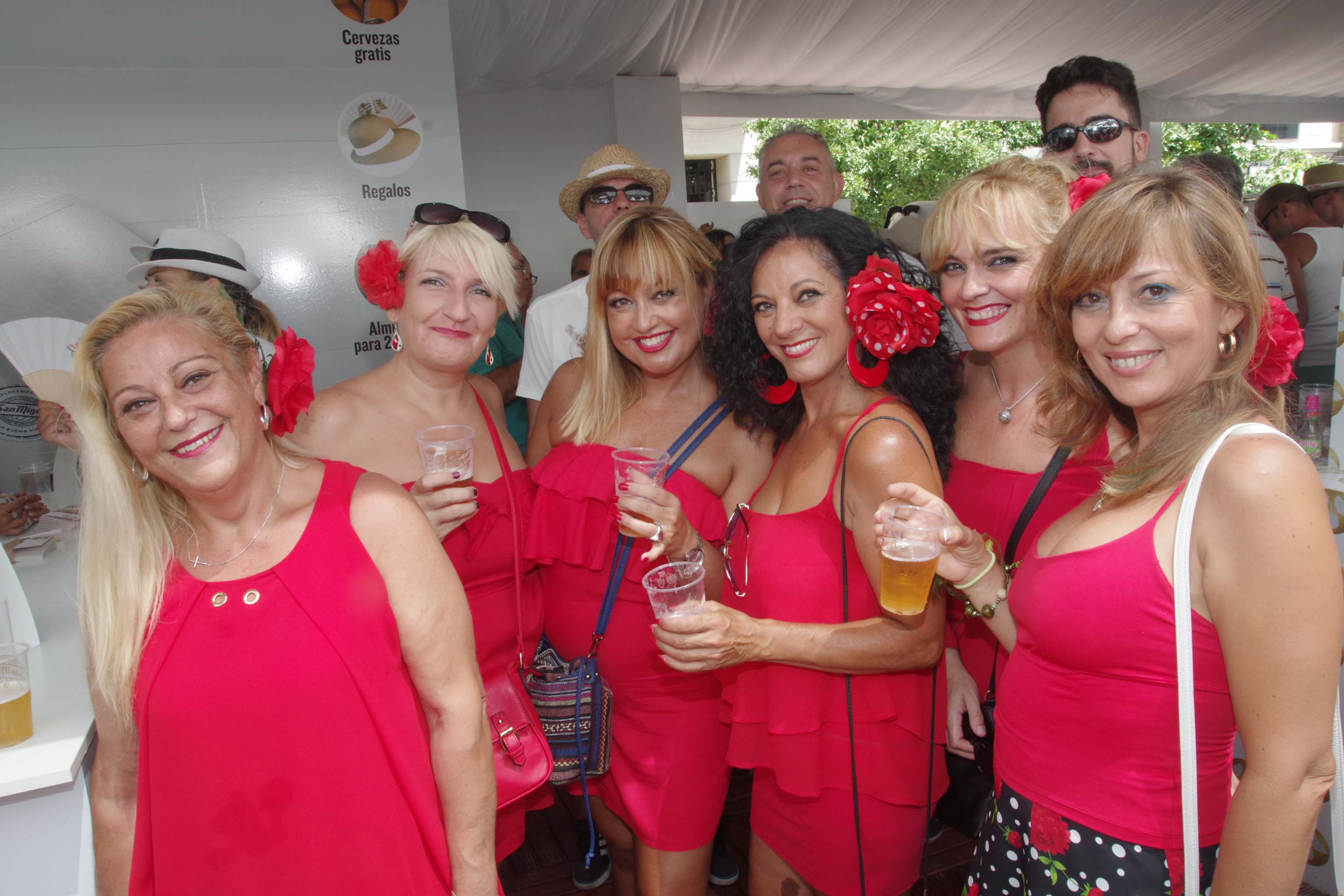 Trini Primo, Marta Úbeda, Carmen Rojas, María José Primo, Pili Domínguez y Rosario González.