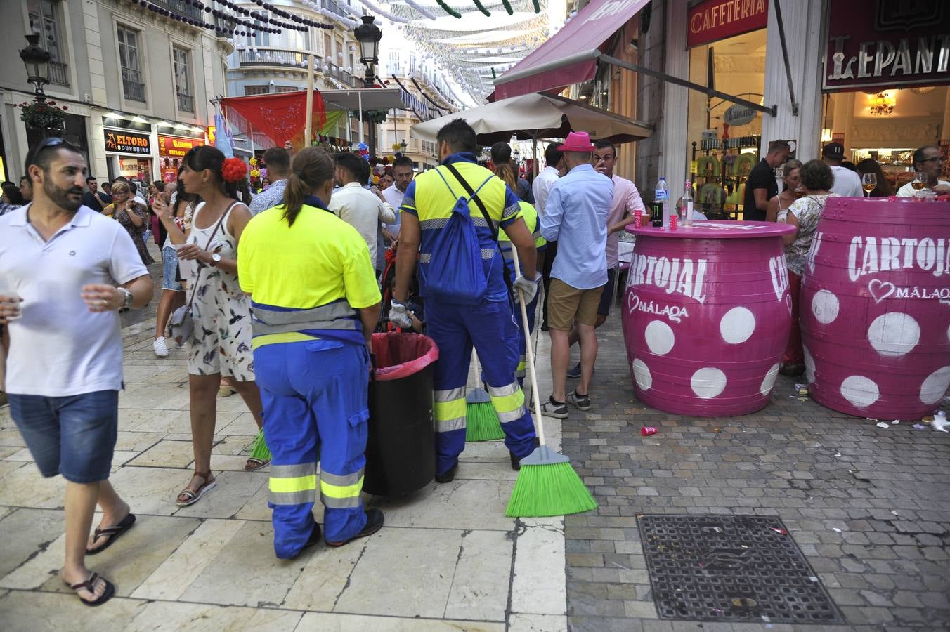 Así quedó el Centro tras la primera jornada de la Feria de Málaga 2017