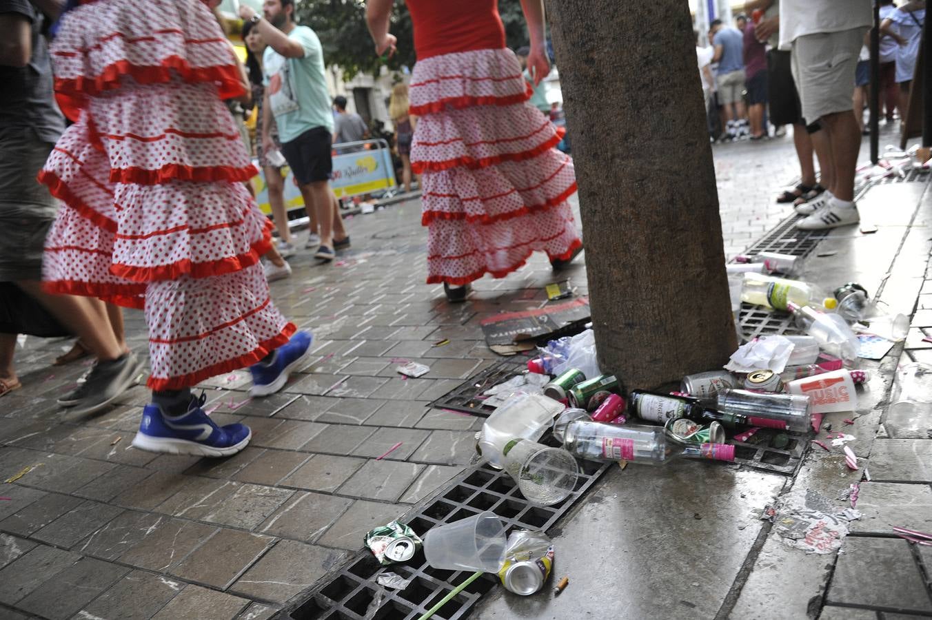 Así quedó el Centro tras la primera jornada de la Feria de Málaga 2017