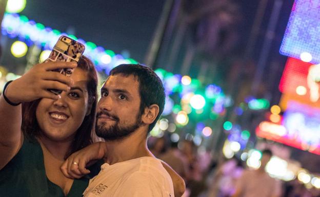 10 sitios para llevarte el mejor 'selfie' en la Feria de Málaga