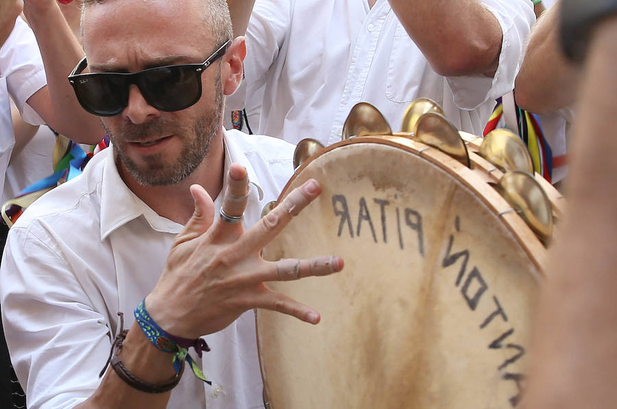 La fiesta no cesa en las principales calles del Centro de Málaga este jueves de Feria. 