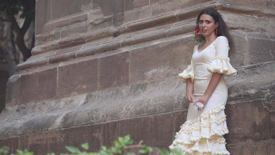 Las principales calles del Centro de Málaga se preparan ya para los últimos días de Feria.