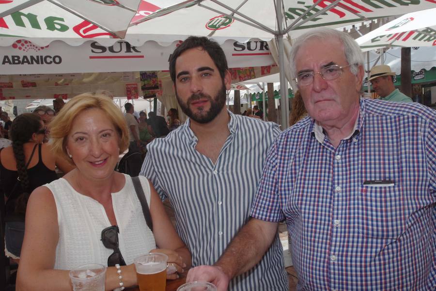 Pilar Cotaína, José Gil Cotaína y José Gil Portilla, de Zaragoza.