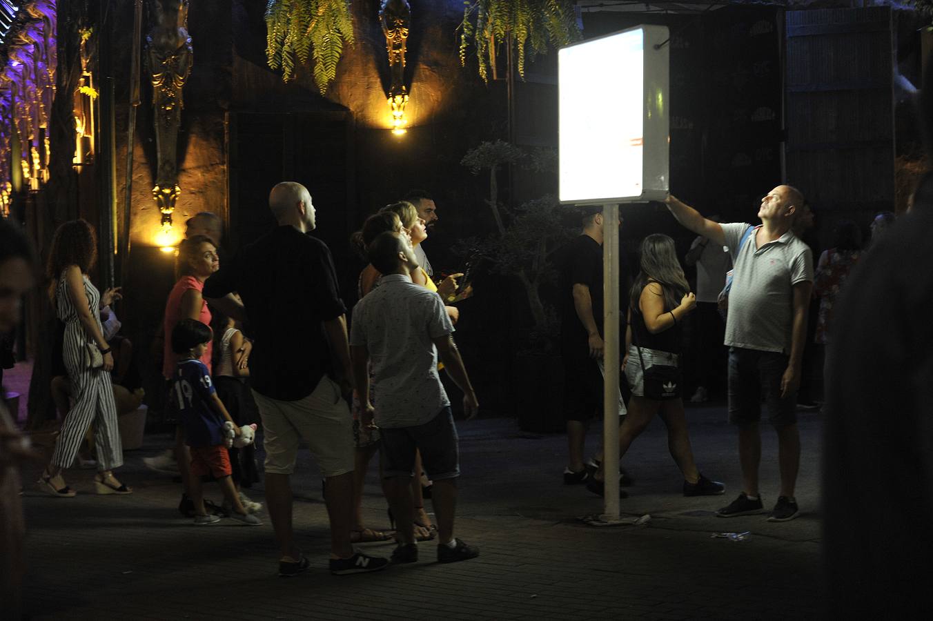 Las mejores fotos del viernes noche en el Real de la Feria de Málaga