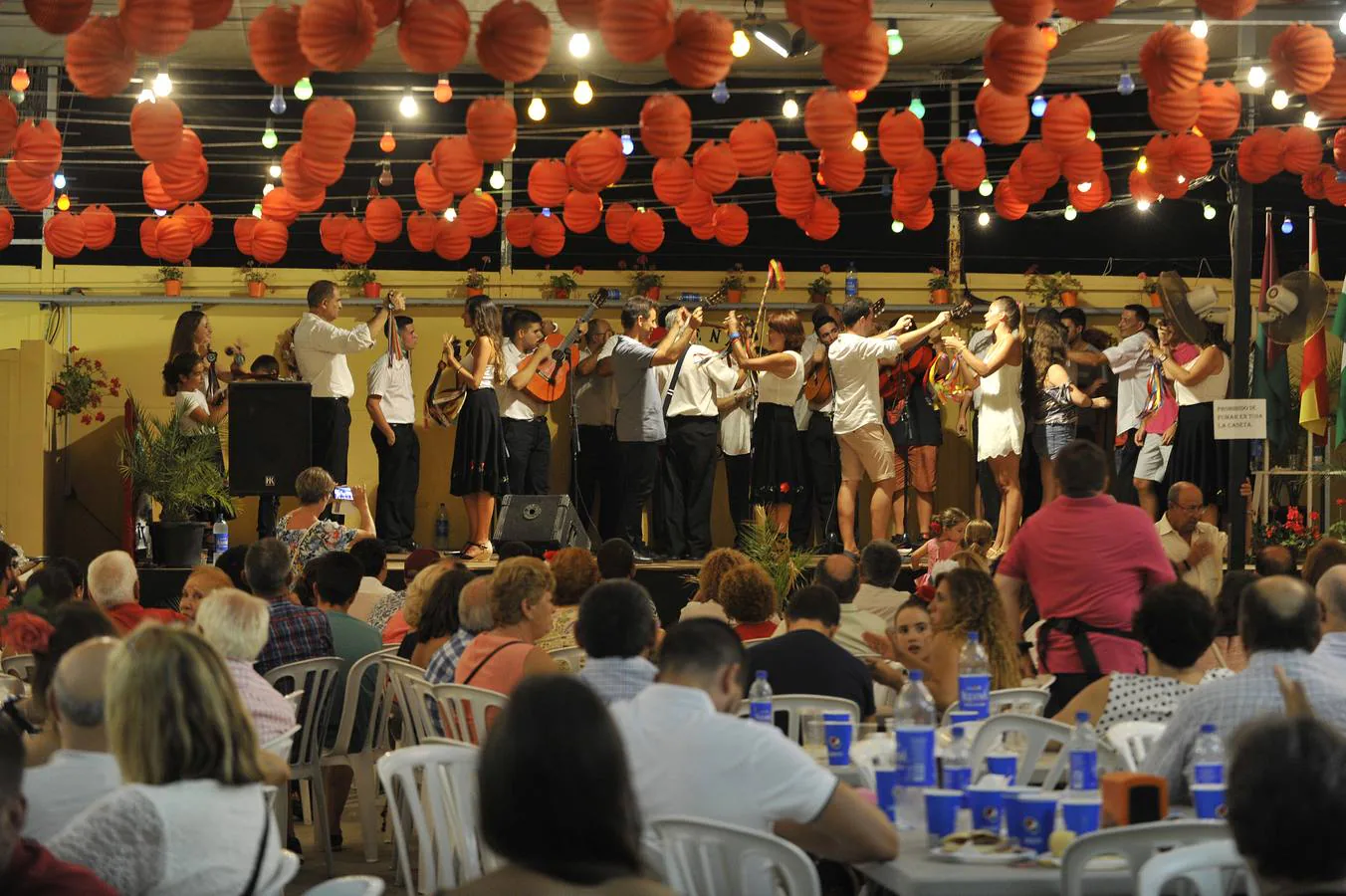 Las mejores fotos del viernes noche en el Real de la Feria de Málaga