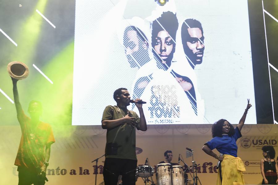 La XXI edición del Festival Pacífico Petronio Álvarez celebrado en Santiago de Cali en Colombia, donde los asistentes disfrutan de la música afrocolombiana