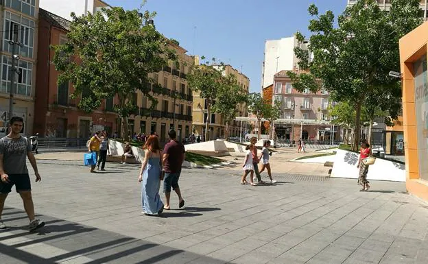 Vista de la Plaza de Enrique García-Herrera, conocida popularmente como Plaza de Camas.