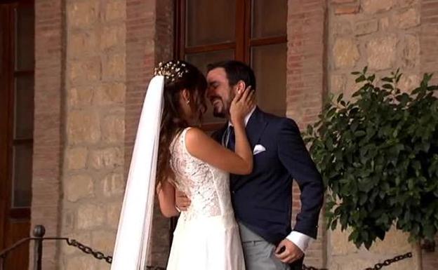 Alberto Garzón contrae matrimonio con Anna Ruiz