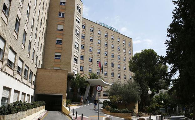 La joven se encuentra ingresada en el hospital Carlos Haya.