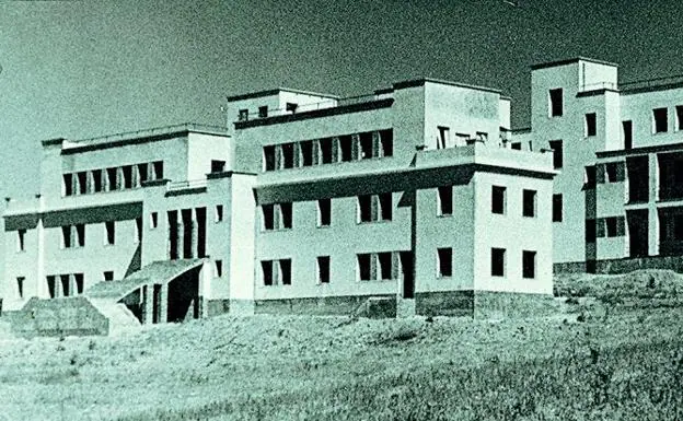 Fachada del sanatorio Campanillas.