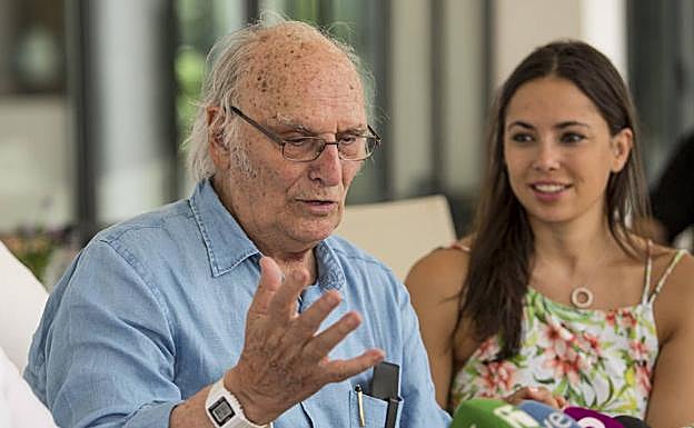 Carlos Saura confirma que ya tiene el guión de 'Guernica', que estará protagonizada por Antonio Banderas