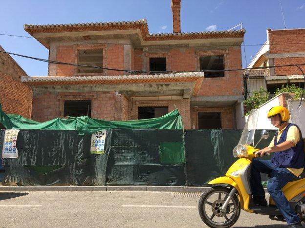 La vivienda en obras donde fue hallada la menor.