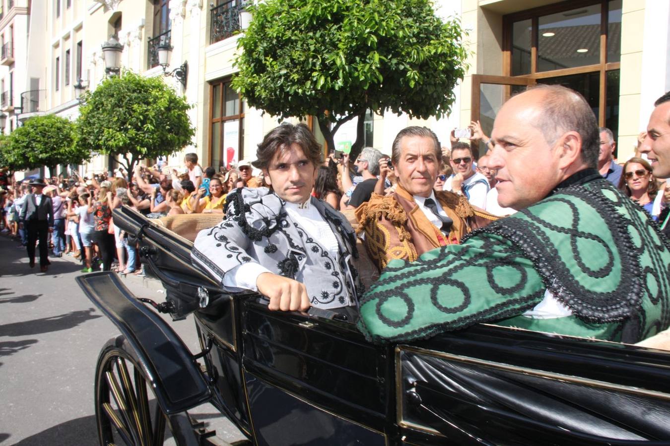 Agatha Ruiz de la Prada, José Manuel Soto, Enrique Romero, el marqués de Griñón y Susana Griso, entre otros, han hecho el paseíllo en la ciudad del Tajo