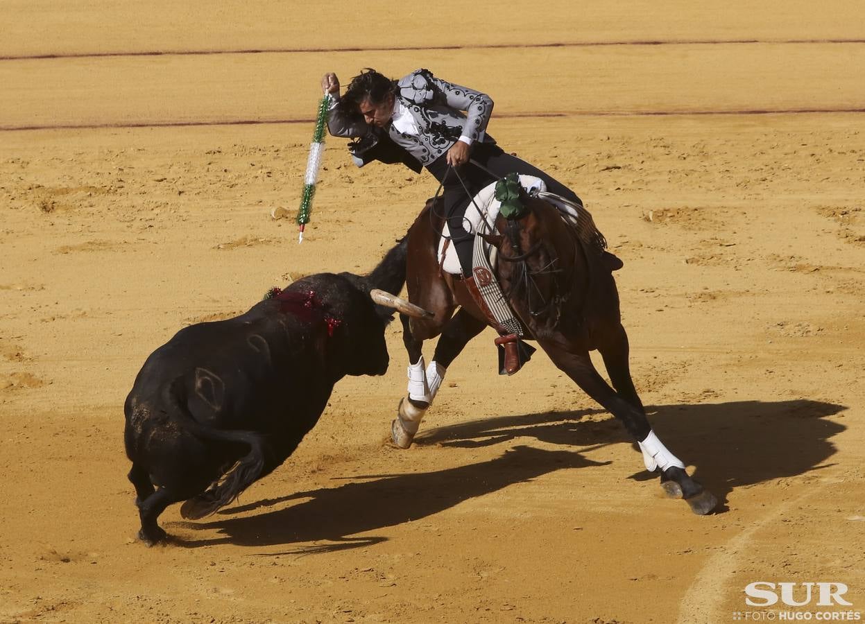 El diestro corta 2 orejas en el último toro de su carrera en una Goyesca en la que destacaron Perera y Cayetano a pie y el rejoneador Diego Ventura