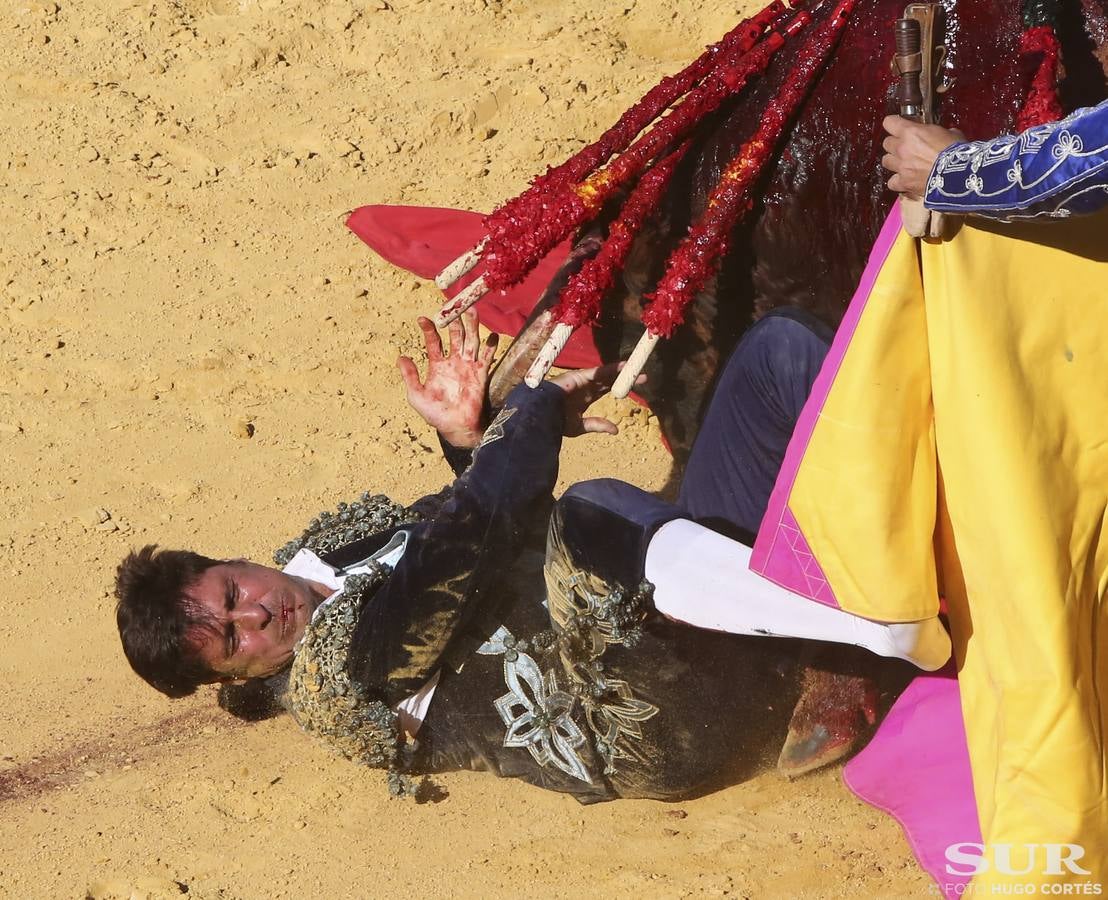 El diestro corta 2 orejas en el último toro de su carrera en una Goyesca en la que destacaron Perera y Cayetano a pie y el rejoneador Diego Ventura