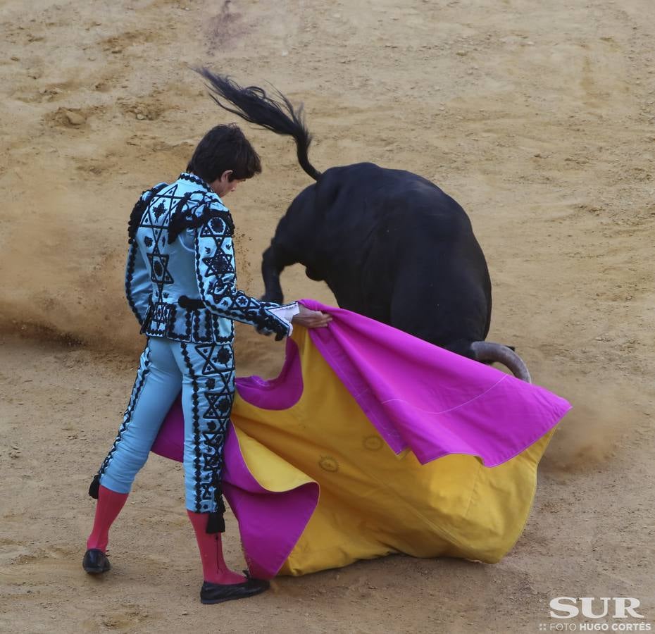 El diestro corta 2 orejas en el último toro de su carrera en una Goyesca en la que destacaron Perera y Cayetano a pie y el rejoneador Diego Ventura