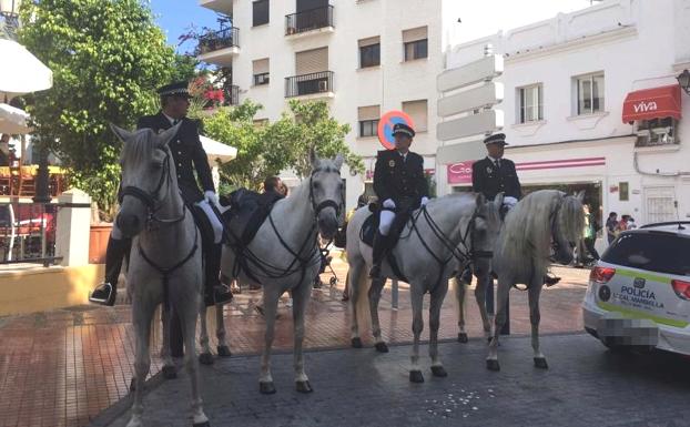 Otra escolta montada para una boda en Marbella