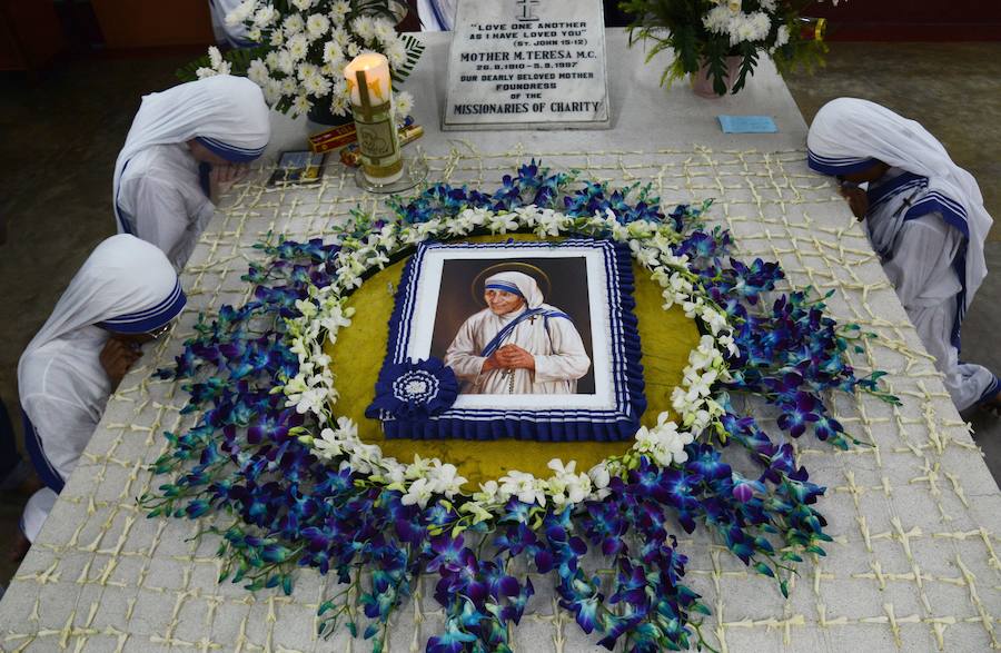 Varias ceremonias por el mundo en conmemoración del 20 aniversario del fallecimiento de la Madre Teresa de Calcuta. 