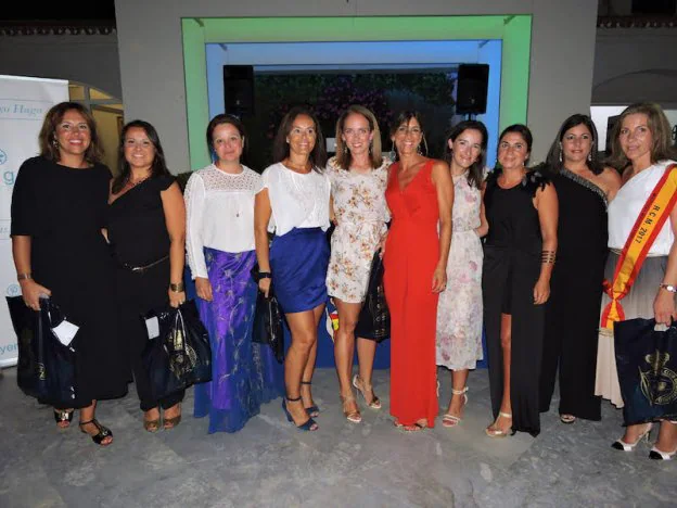 Irene Denis, Pilar Carrión, Sandra Sánchez, Rocío Denis, Paula Alés, Paula Asenjo, Teresa Padilla, Teresa Díaz y Luichi Jiménez.
