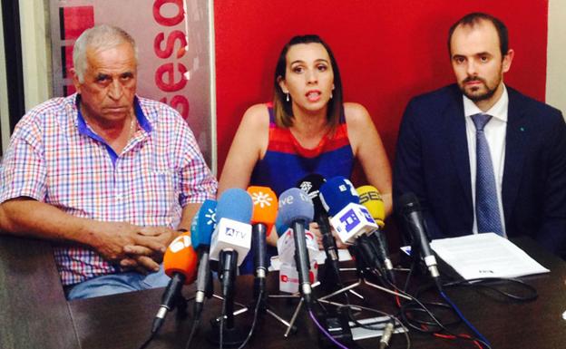 Francisco Hidalgo, Ana Belén Ordónez y Francisco Picón durante la rueda de prensa. 