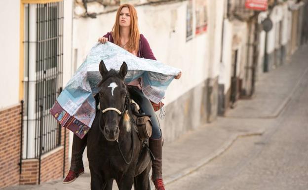 La actriz Hanna Binke busca su camino y el de su caballo en esta cinta