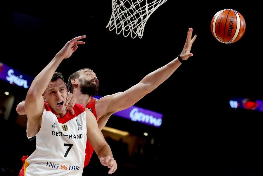 La selección que dirige Sergio Scariolo disputará su décima semifinal consecutiva tras imponerse al equipo germano con una sensacional actuación de Marc Gasol. 