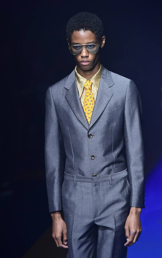 La firma italiana presenta su nueva colección Primavera-Verano durante la semana de la moda de Milán 